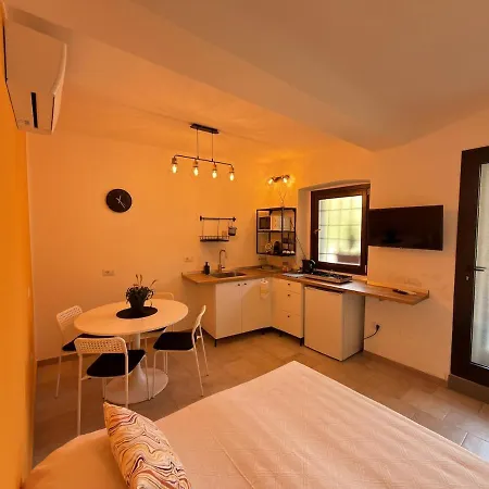 Cozy House In Corte